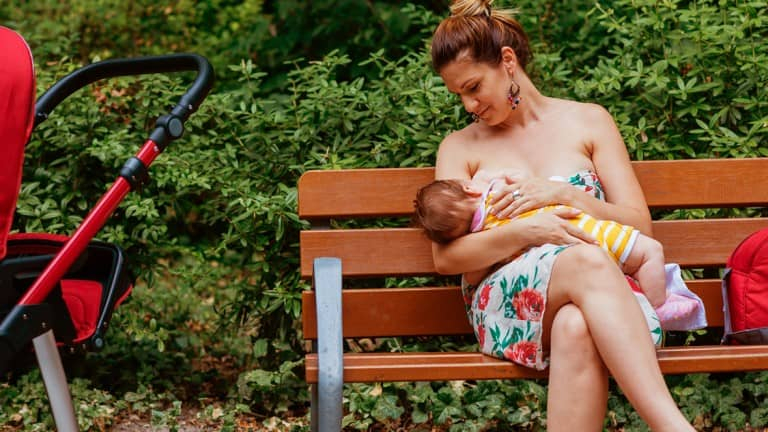 Skincare Tips For Breastfeeding Mother